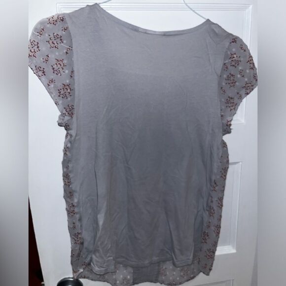 Lauren Conrad Sheer Gray and Floral Top Size Small - Picture 2 of 4